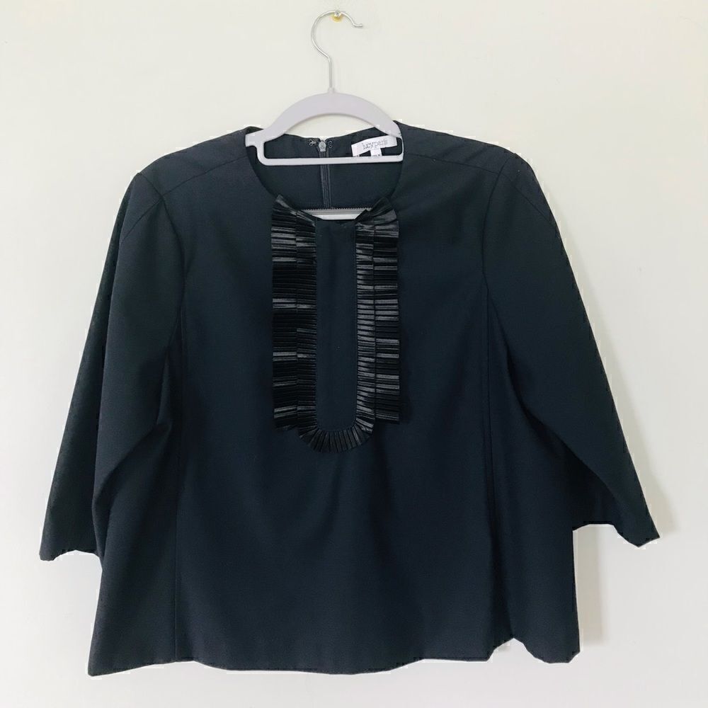 Lucy Paris | navy womens ruffle detailed top | size medium